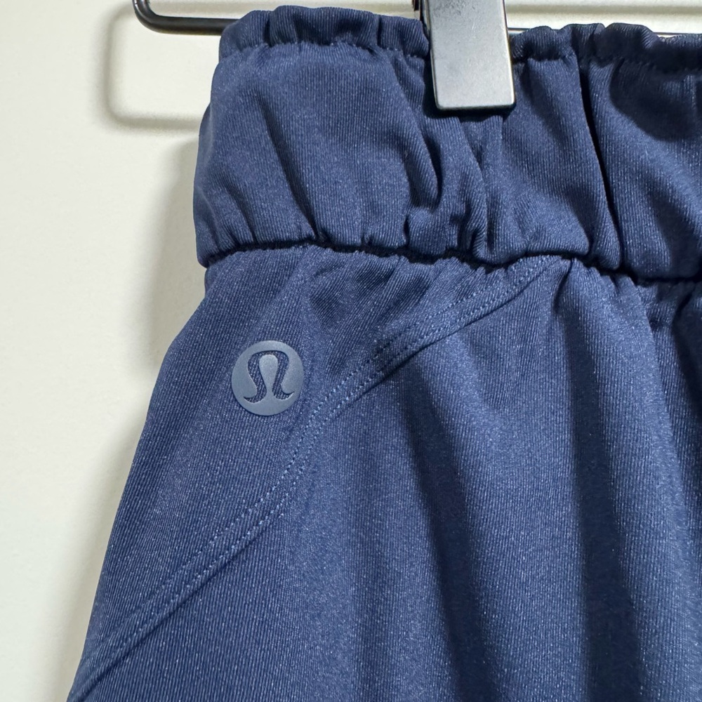 Like New! Lululemon Stretch HR Jogger *Full Length - Picture 6 of 7